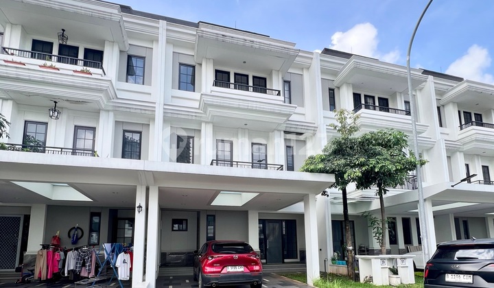 Front of the Park! Beautiful House in Winona Alam Sutera! Best Strategic Location with 24-Hour Security