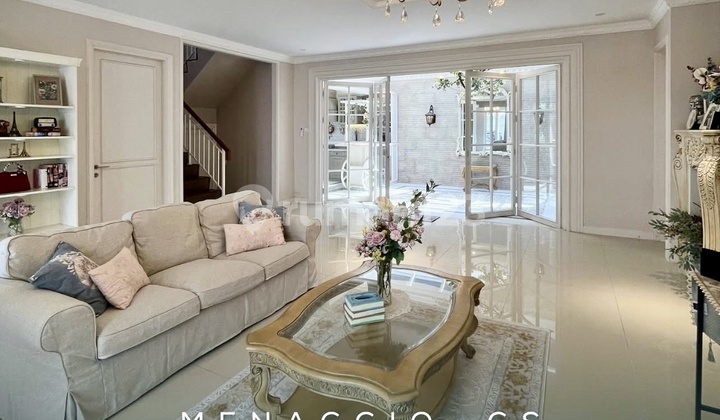 Luxury European Home! Premium Spec At Menaggio Village Gading Serpong! Rumah Hoek Kawasan Nyaman Dan Aman