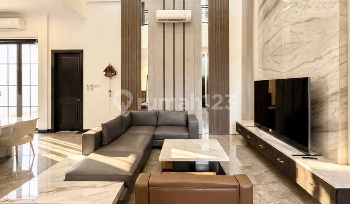 Hadap Timur! Fully Furnished Mewah! Rumah Baru Bangunan Mandiri Siap Huni di Gading Serpong Harga Masih bisa Nego Hadap Timur! Fully Furnished Mewah! Rumah Baru Bangunan Mandiri Siap Huni di Gading Serpong Harga Masih bisa Nego