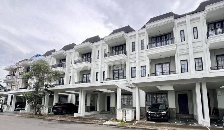 Fully Furnished! Rumah Cantik di Sutera Winona Alam Sutera! Lokasi Super Strategis di Pusat Alam Sutera Fully Furnished! Rumah Cantik di Sutera Winona Alam Sutera! Lokasi Super Strategis di Pusat Alam Sutera