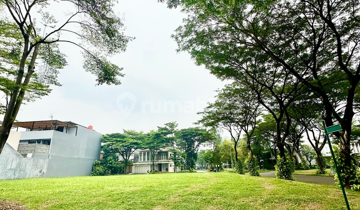 Premium Environment for the Elite! Prime Location on the Main Road of the Hottest Cluster in Alam Sutera, a Green Area with a Stunningly Beautiful Park at Jl. Alam Sutera Boulevard, Pakualam, North Serpong District, South Tangerang City, Banten, Alam Sutera Land 446.0 PPJB.