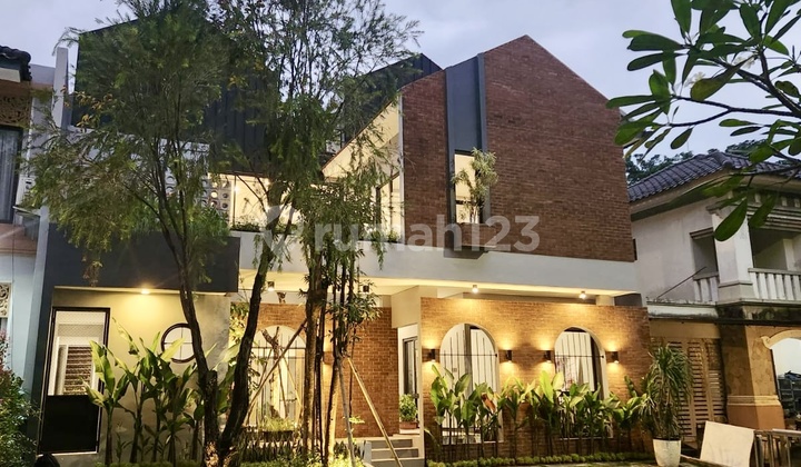 Rumah Cantik Rasa Villa! Bangunan Mandiri Di The Green Bsd! Kualitas Menawan Design Homey Pasti Suka! Kawasan Asri Udara Sejuk 2