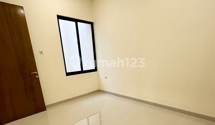 Guaranteed to Love! Standalone Building in the Flamboyan Cluster, Lush and Comfortable Area with a Super Strategic Location Home. 2