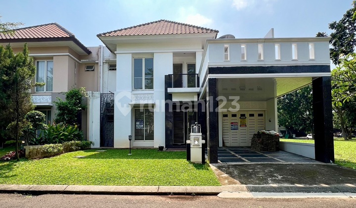 In Front of the Park! Very Cool! Alba Cluster Just 1 Minute From the Toll! The Best Area to Live is in Alam Sutera Town Center!