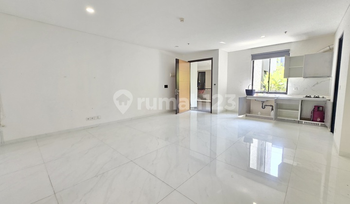 Connect Ke Pool! Lloyd Signature 2 Kamar! Lantai 1 Seras Tinggal Di Villa! Apartemen Full Taman Dan Fasilitas Super Premium! 2