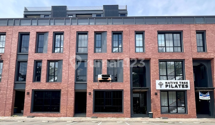 Rare! Weston Lane Alam Sutera! The Only Business Loft Already Ready! Best Area at the Heart of Alam Sutera Business Hub. 2