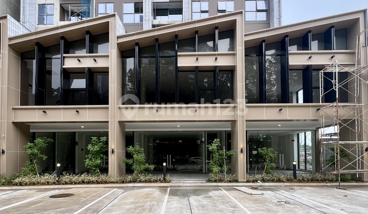 Hot Item! Ruko Elevee! Siapa Cepat Dia Dapat! Segera Miliki Ruko Elevee Promenade! Kawasan Prime Dengan Pangsa Pasar Sangat Tinggi