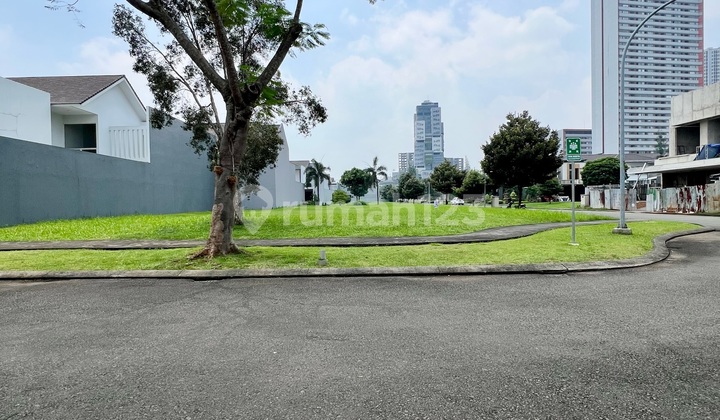 Sudah SHM! bisa Cicil Via Bank! Posisi Terbaik di Jalan Utama! Kawasan Premium di Sutera Victoria Berada di Pusat Alam Sutera