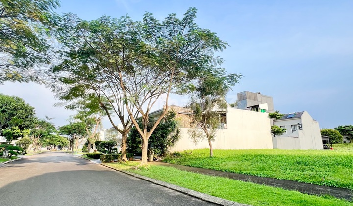 Di Jalan Utama! Depan Sport Lounge! Best Location! Cluster Victoria Kawasan Premium di Pusat Alam Sutera 3 Menit Dari Toll dan Selangkah ke Mall