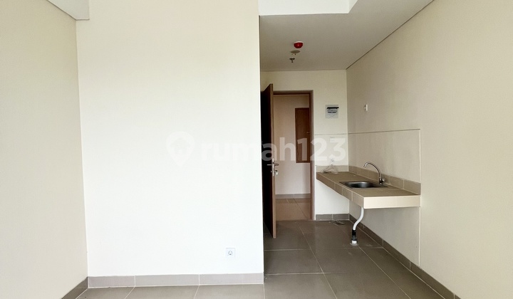 Next to Campus! Just a Walking Distance! B Residence BSD Highly Strategic Location Guaranteed Security Suitable Negotiable