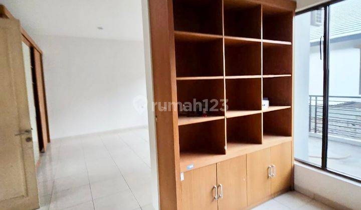 Murah Banget! Harus Laku & Siap Huni Rumah Di Cluster Rindang Nyaman Lokasi Super Strategis Unfurnished Rumah SHM - Sertifikat Hak Milik di Sutera Palmyra III, Alam Sutera Bagus 2