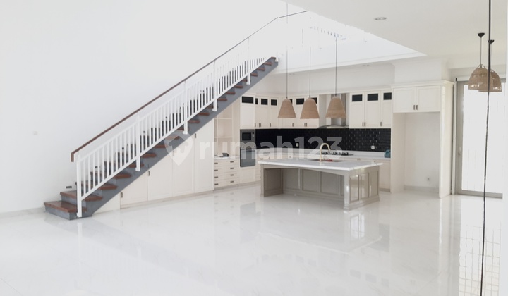 Rumah Rasa Villa! Dijamin Suka! Cocok Langsung Nego Kawasan Elite The Icon Lokasi Super Strategis Investasi Menjanjikan  2