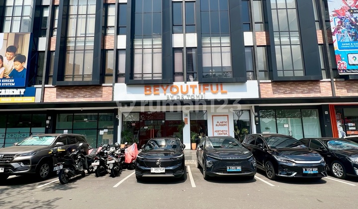 Ruko Gandeng Sangat Langka Di Victoria Lane! Kawasan Elite Dan Super Bagus Untuk Bisnis Dekat Dengan Mall Kampus Dll