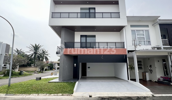 Rumah Spesifikasi Menawan Di Sutera Flamboyan Alam Sutera! Kawasan Rindang Udara Sejuk Selangkah Ke Mall Dan Pusat Alam Sutera 2