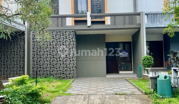 New House in Victoria Cluster! Great Location in Front of the Park! Very Strategic, Just Steps Away from Malls! Perfect for a Harmonious Family