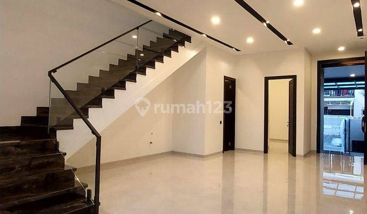 Rumah Baru Gress Modern Tropical House 2 Lantai, Strategis, Mewah  1