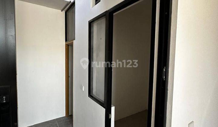 RUMAH BARU MINIMALIS 2 LANTAI DI CENTRAL PARK MERR 2