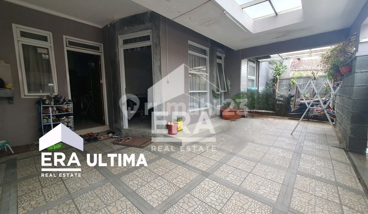 Nice House 3 Floors. Access Near Moh. Toha Toll Road, Bandung