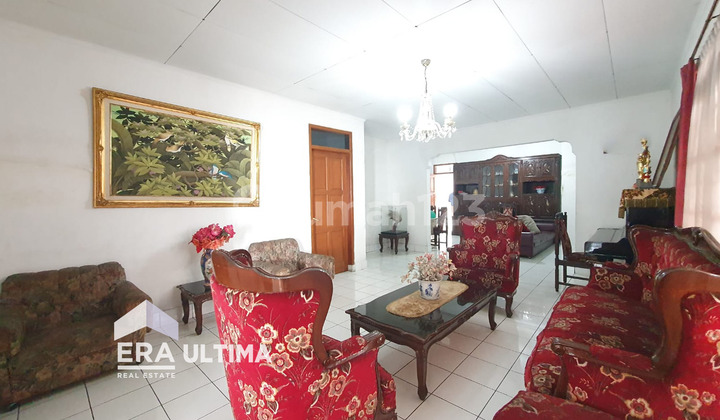 Turun Harga! Rumah Lokasi Pinggir Jalan Strategis Cocok Untuk Usaha Di Laswi Sayap Riau Bandung