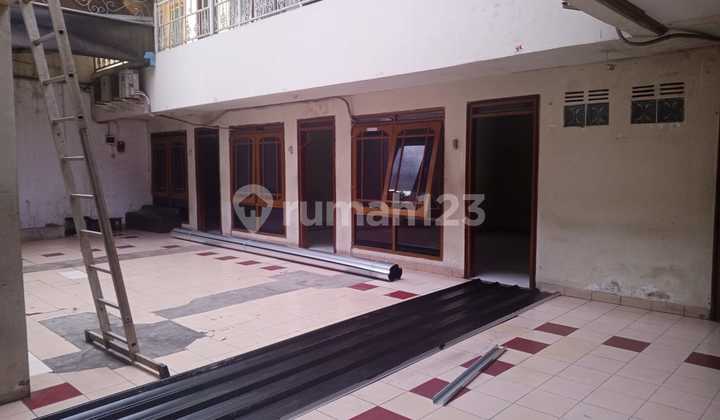 Business Space In Riau Wing, Bandung