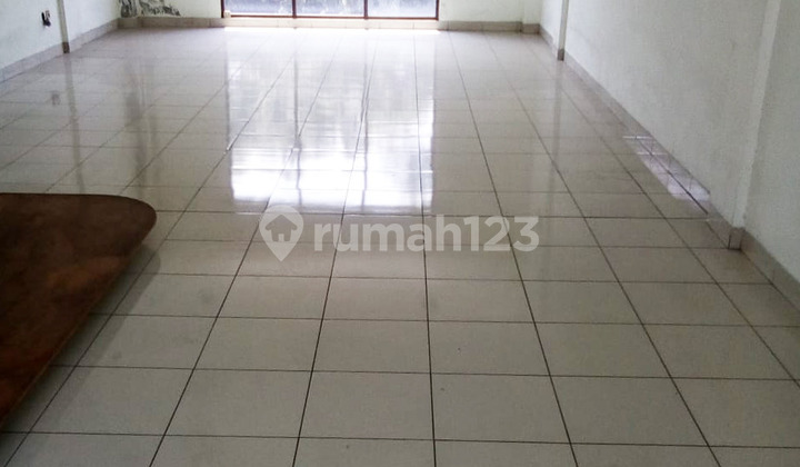 Strategic Ready-to-Occupy Shophouse Suitable for Office in Gunung Batu Pasteur 2