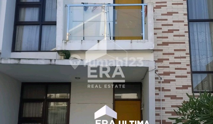 Minimalist 2-Storey House in Gegerkalong Near Bandung State Polytechnic Minimalist 2-Storey House in Gegerkalong Near Bandung State Polytechnic