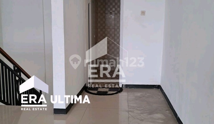 Ready-to-Use 2-Story Shop House. Main Road Cihanjuang, North Cimahi. 2