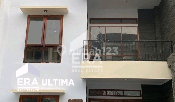 Rumah Unfurnished 2 Lt. Siap Huni di Setra Duta, Bandung 1