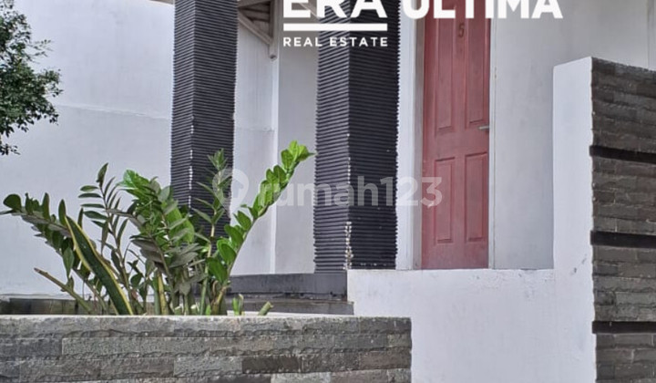 Asri View House with Lake and Hill Views in Cibeber, South Cimahi, Cimahi 2