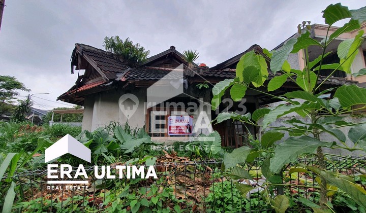 Rumah Hoek Hitung Tanah di Antapani Bandung. 2