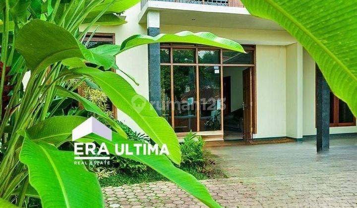 Rumah Full Furnished Dengan Kolam Renang Di Ciumbuleuit, Bandung.