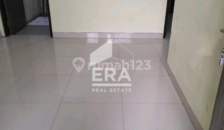 Minimalist 1-Story House in Jatinangor City Park, Sumedang Regency. Minimalist 1-Story House in Jatinangor City Park, Sumedang Regency.