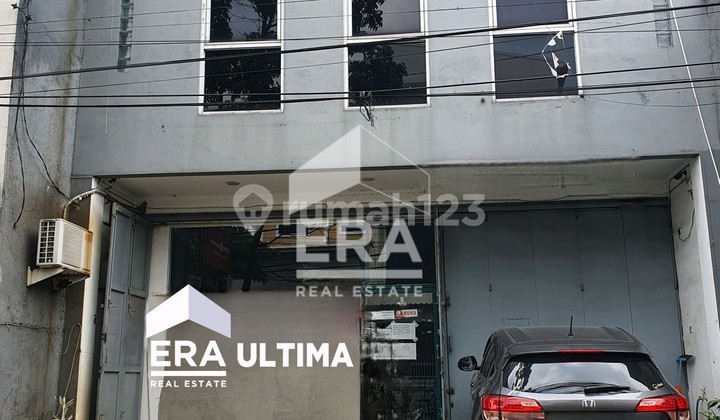 Strategic 3-Story Shop House Suitable for Business & Residence in Rancabali, Gunung Batu, near Pasteur Toll Road.