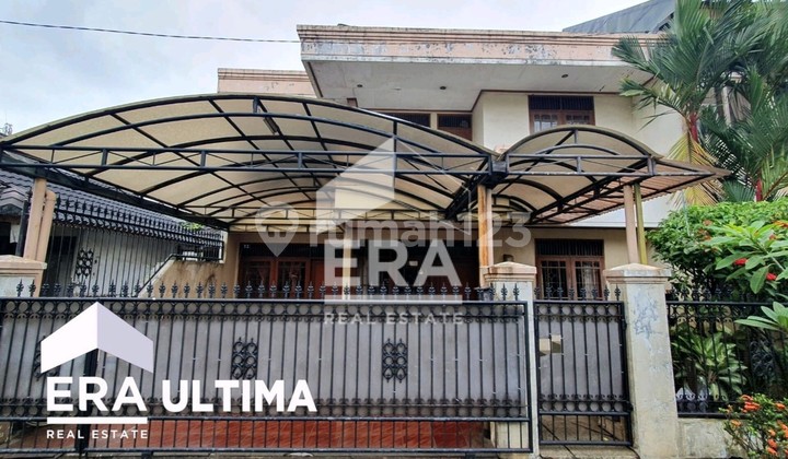 Rumah Bagus 2 Lt. di Antapani Bandung