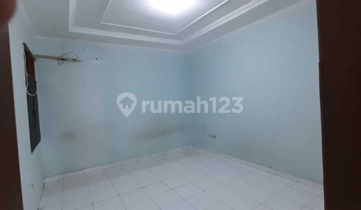 Quick Sale Muara Karang Block4 8x15 3fl South Facing House 2