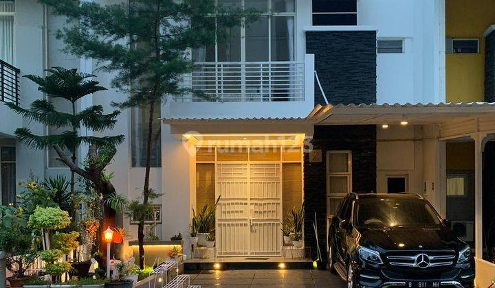 Rumah Jakarta Barat Golf Lake Residence Uk8x18 Furnish SHM  1