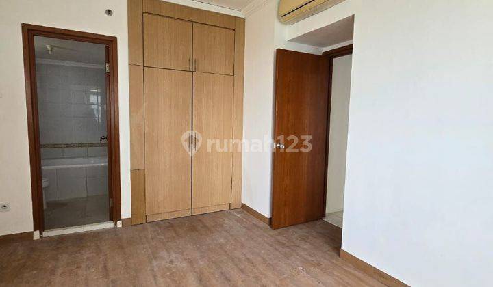 Apt Grand Palace Kemayoran Unfurnish 3Bedroom 116m² View Monas  1