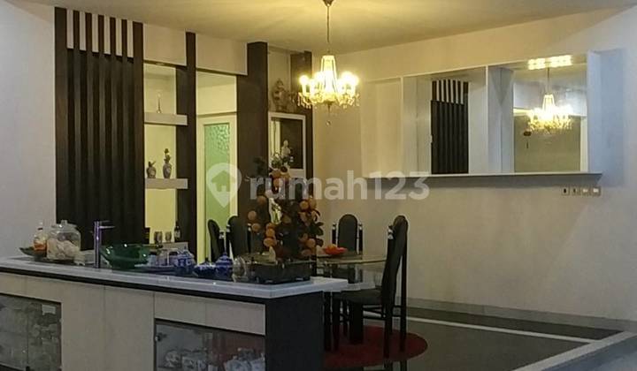 Rumah minimalis diancol 15x28 posisi hoek furnish mewah view laut 1