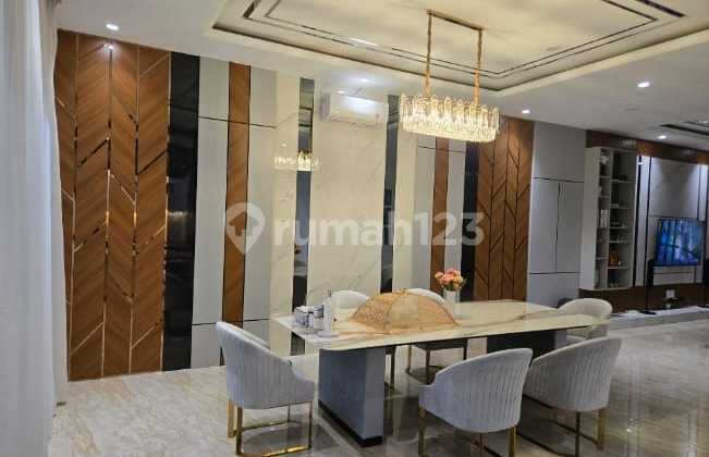 Rumah Fully Furnished 8x25 Di golf island PIK hadap barat laut 1