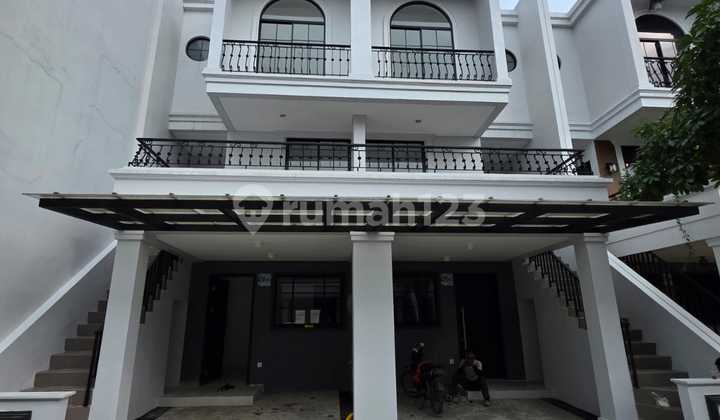 For Rent Golf Island House Size 10X17