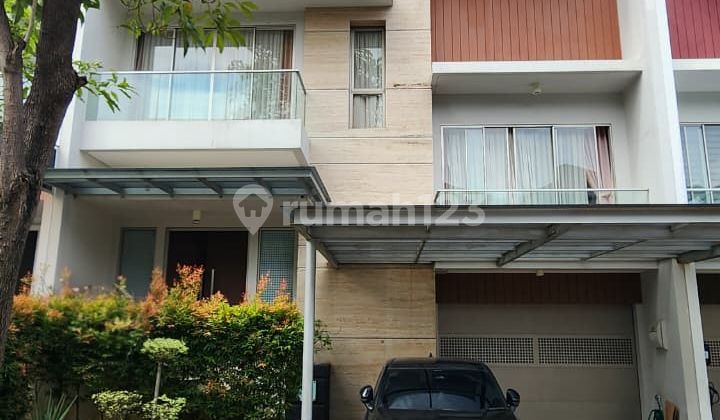 Rumah Golf Island Pantai Indah Kapuk