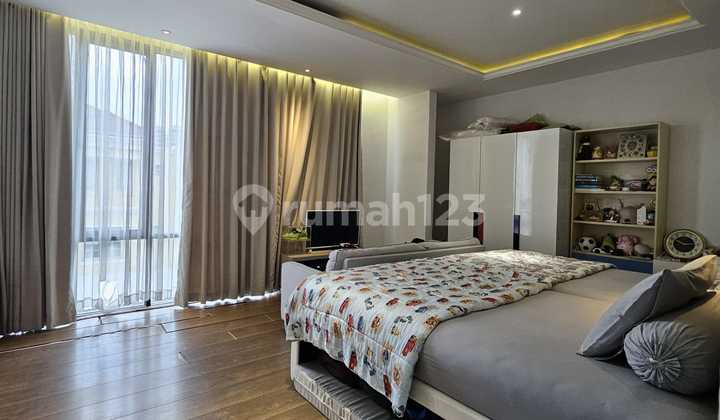 Rumah Pik1 Bgm 8X18 Fully Renovasi Semi Furnish Sudah Sertifikat