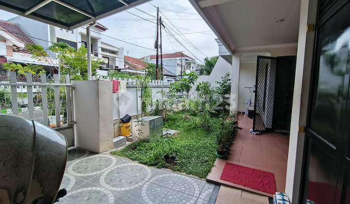 1452. Rumah Tenggilis Utara  5