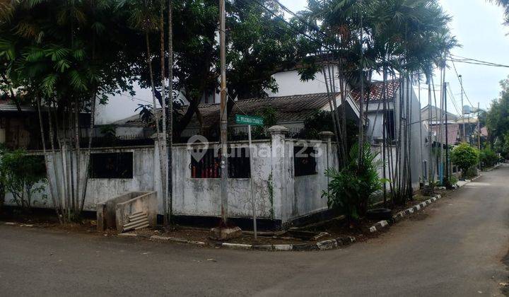 1467. Rumah Kompleks Pertamina Jl Pulomas Utara 1