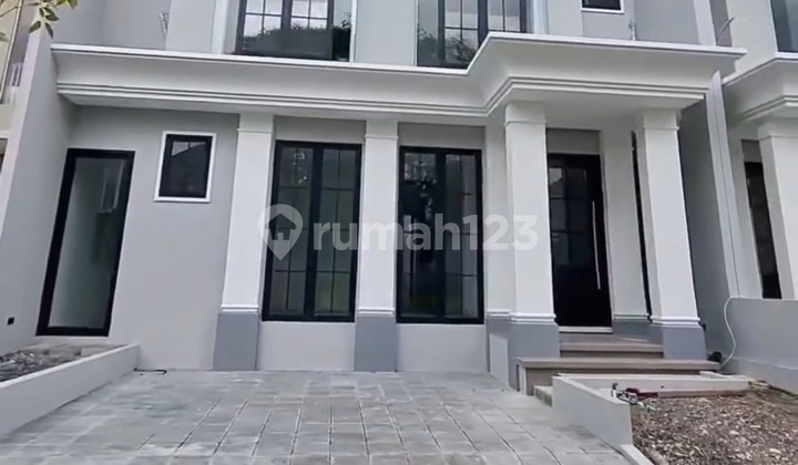 1515. Rumah Taman Puspa Raya Citraland Surabaya Barat 2