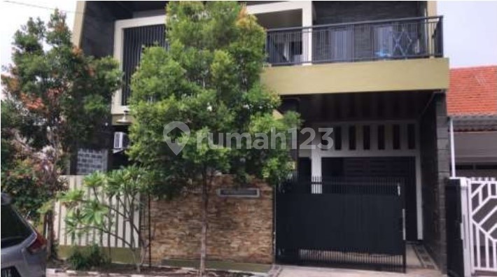 Rkt 16+18. Ready-to-Occupy House in Rungkut, Surabaya