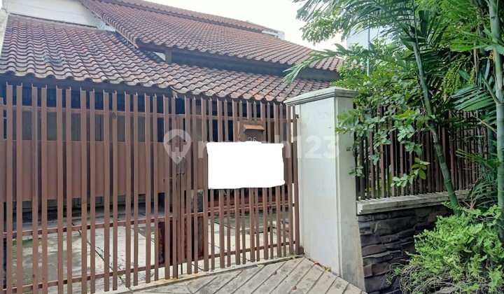 Rkt 111. Rumah Jl. Rungkut Asri Tengah Surabaya Timur Rkt 111. Rumah Jl. Rungkut Asri Tengah Surabaya Timur