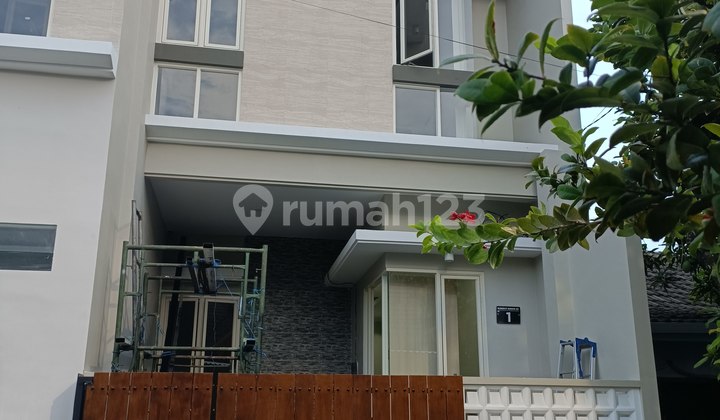 Shm16. Rumah Rungkut Barata Surabaya Timur Jawa Timur 2