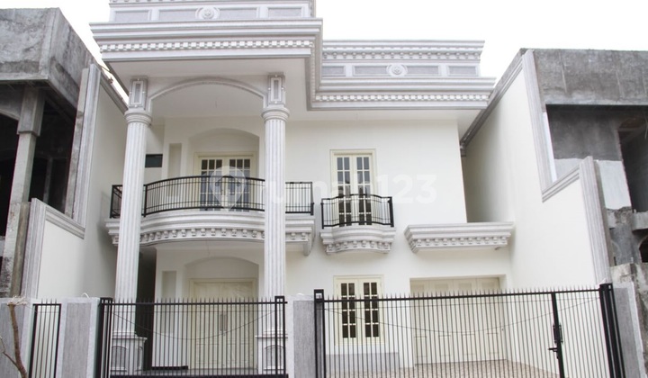 325. Rumah Taman International Citraland Surabaya Barat 2