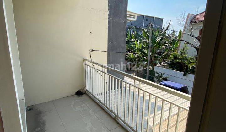 Vd33 Dijual Rumah Siap Huni Kutisari, Surabaya 2